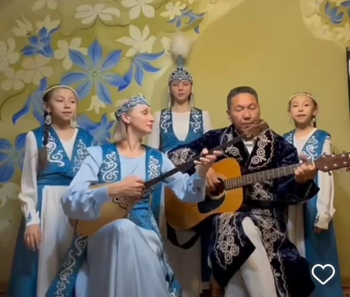 «БАЛАЛАР ЖӘНЕ АТА-АНА БАҚЫТЫ» АТТЫ МУЗЫКАЛЫҚ ФЛЕШМОБЫ